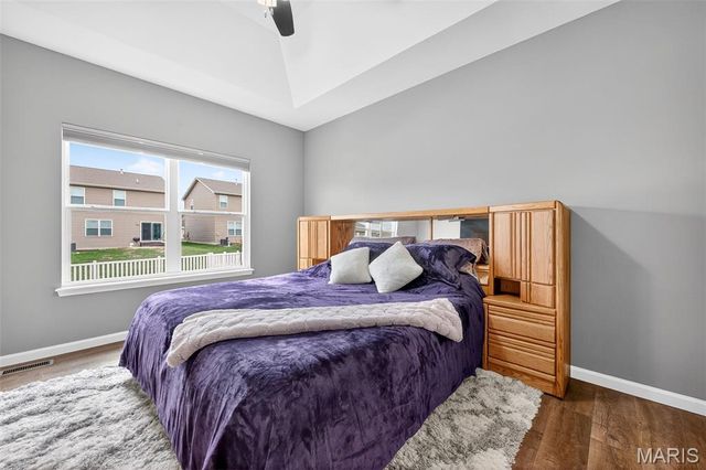 412 Charlestowne Place Drive, St Charles, MO 63301