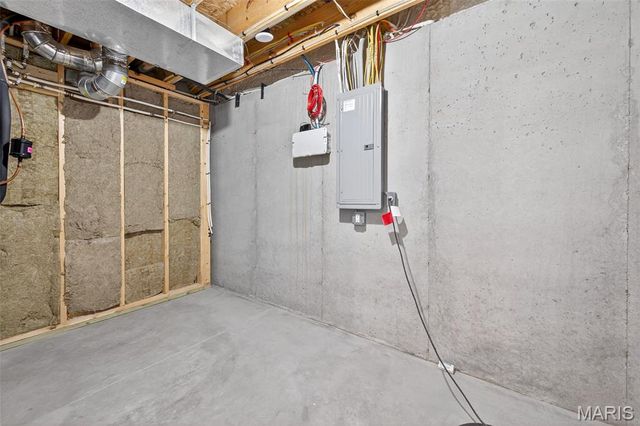 412 Charlestowne Place Drive, St Charles, MO 63301