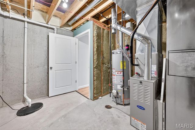 412 Charlestowne Place Drive, St Charles, MO 63301