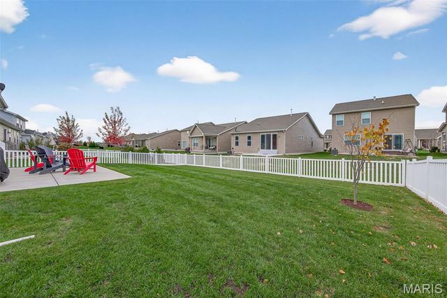 412 Charlestowne Place Drive, St Charles, MO 63301