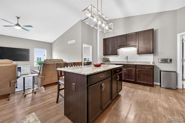 412 Charlestowne Place Drive, St Charles, MO 63301