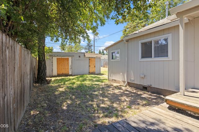 407 W Jackson Street, Medford, OR 97501