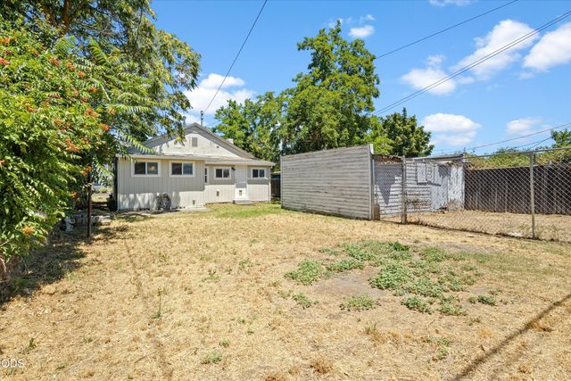 407 W Jackson Street, Medford, OR 97501