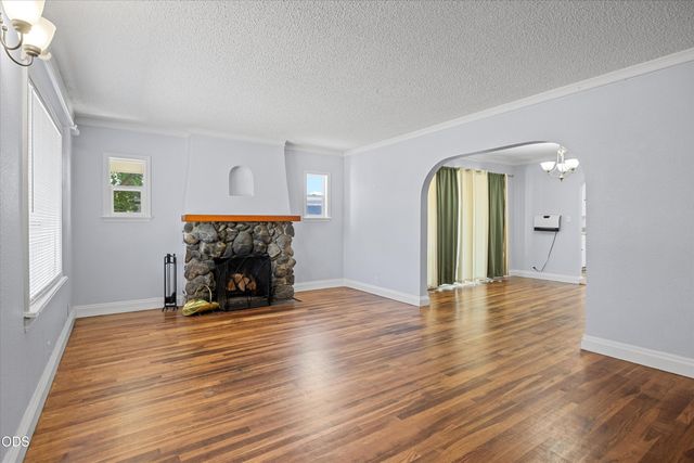 407 W Jackson Street, Medford, OR 97501