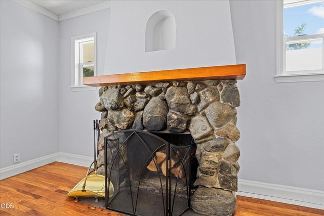 407 W Jackson Street, Medford, OR 97501