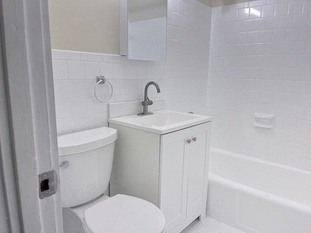69 Nicholas Rd B, Framingham, MA 01701