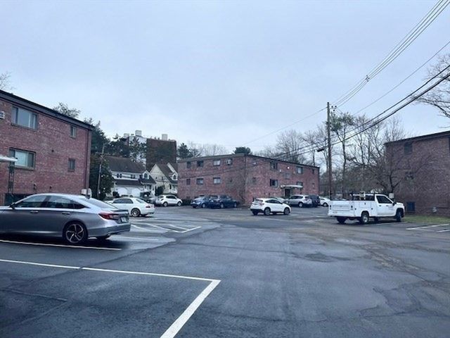 69 Nicholas Rd B, Framingham, MA 01701