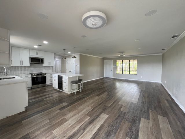 8740 County Road 2403, Tool, TX 75143