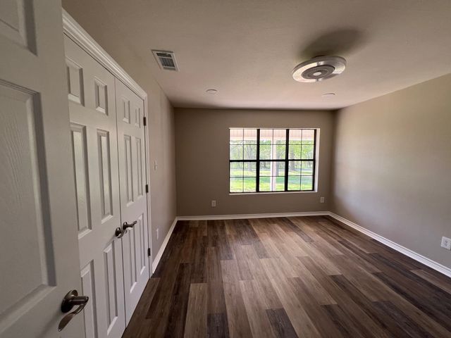 8740 County Road 2403, Tool, TX 75143