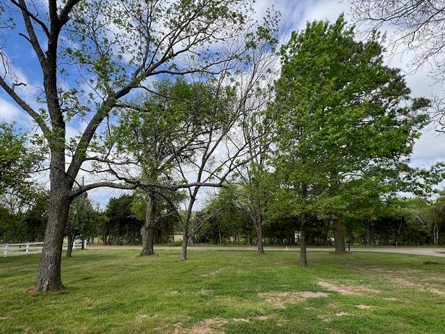 8740 County Road 2403, Tool, TX 75143