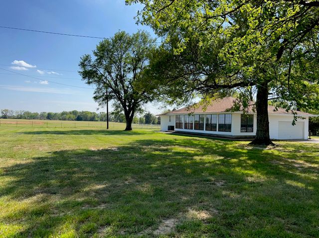 8740 County Road 2403, Tool, TX 75143