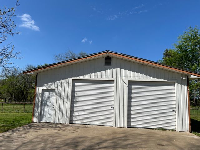 8740 County Road 2403, Tool, TX 75143