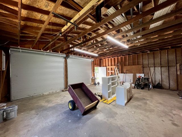 8740 County Road 2403, Tool, TX 75143