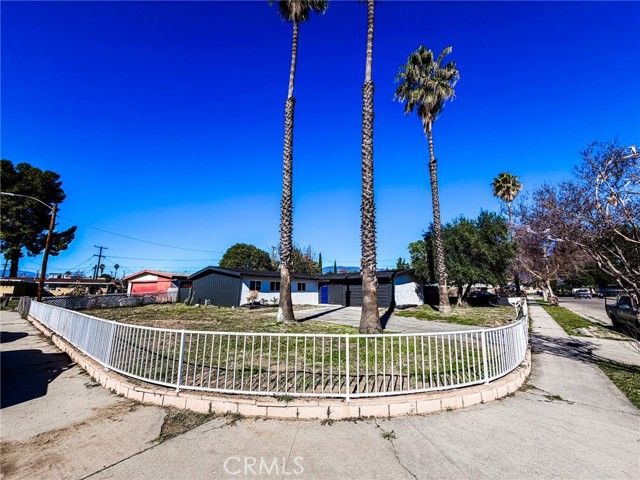 1444 N Pennsylvania, San Bernardino, CA 92411