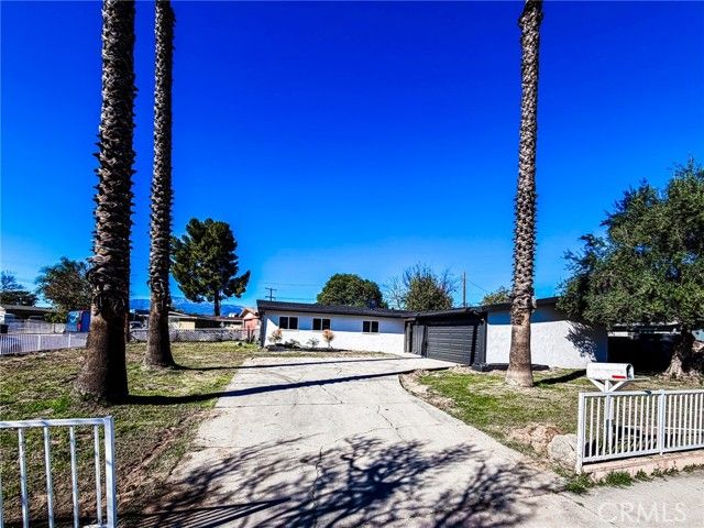 1444 N Pennsylvania, San Bernardino, CA 92411