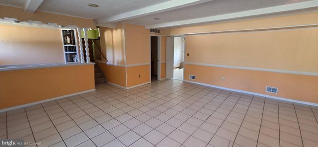 13 TUSCARORA CIR, Old Bridge, NJ 08857