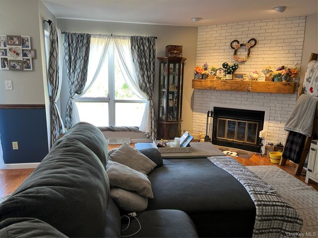 103 Woods Brooke Drive, Mahopac, NY 10541
