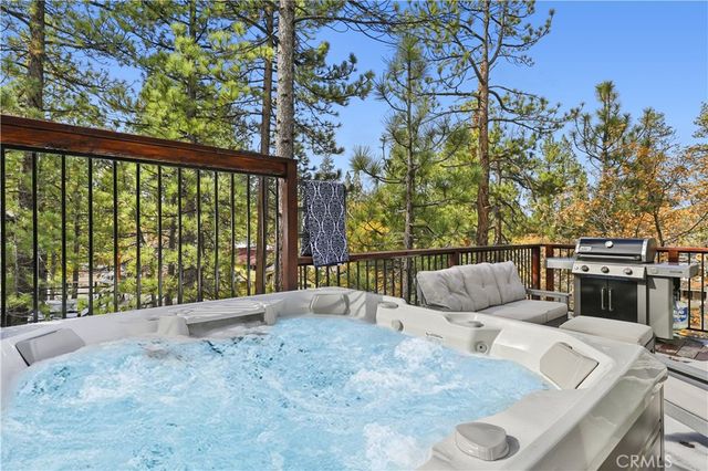 802 Pine Meadow Court, Big Bear Lake, CA 92315