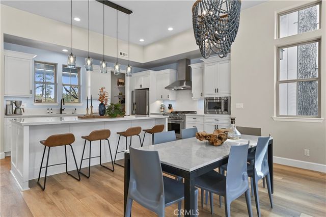 802 Pine Meadow Court, Big Bear Lake, CA 92315