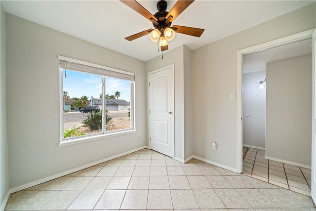 13805 Mizzen St, Corpus Christi, TX 78418