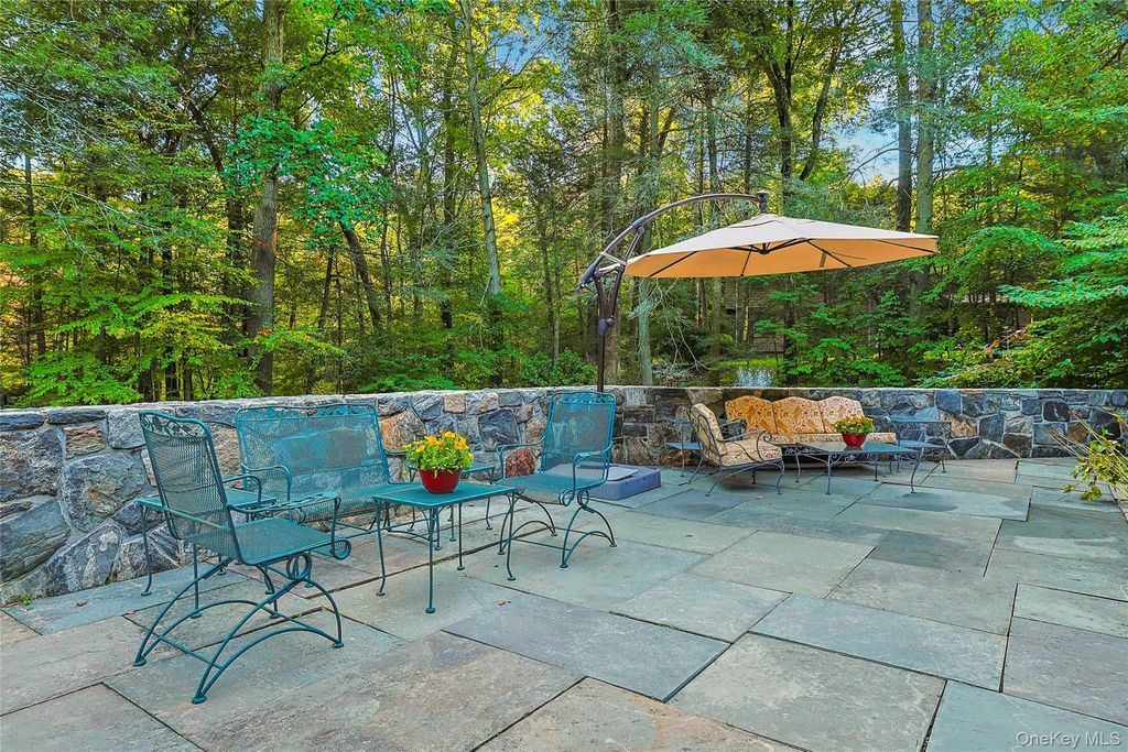 7 Cabin Ridge Road, Chappaqua, NY 10514 — photo 3