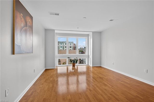 388 Boush St Unit 302, Norfolk, VA 23510