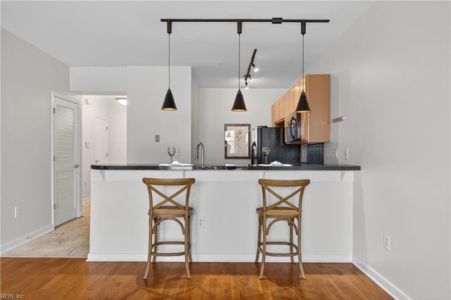 388 Boush St Unit 302, Norfolk, VA 23510