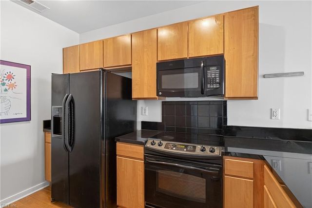 388 Boush St Unit 302, Norfolk, VA 23510