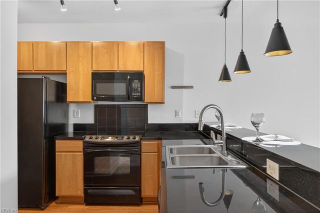 388 Boush St Unit 302, Norfolk, VA 23510