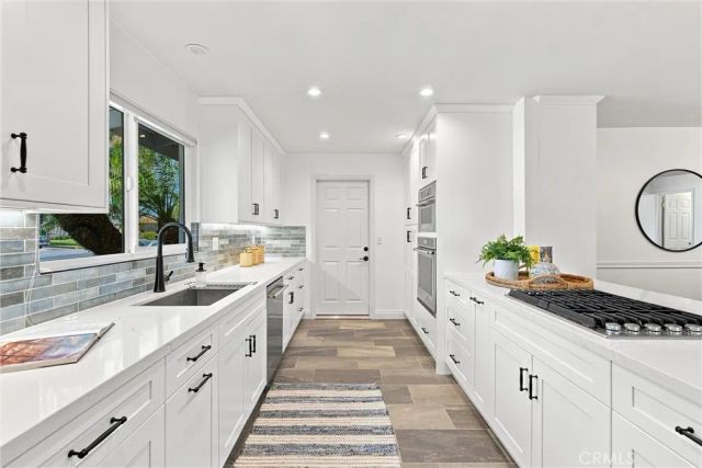 3281 Michigan Avenue, Costa Mesa, CA 92626