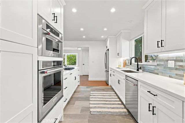 3281 Michigan Avenue, Costa Mesa, CA 92626