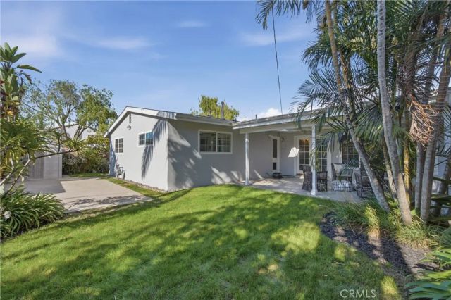 3281 Michigan Avenue, Costa Mesa, CA 92626