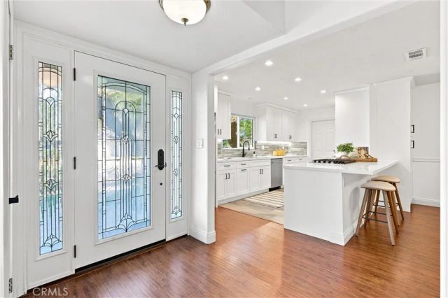 3281 Michigan Avenue, Costa Mesa, CA 92626