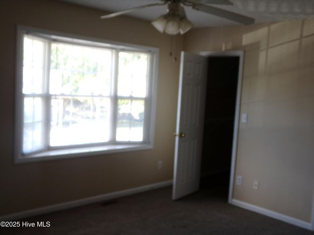3987 Sterling Pointe Drive Lll9, Winterville, NC 28590