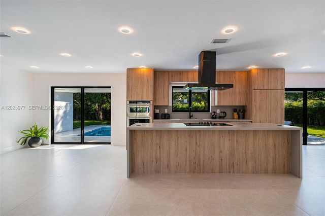 9600 SW 147th St, Miami, FL 33176