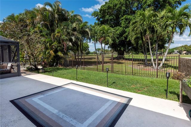 921 Bayberry Point Dr 0, Plantation, FL 33324