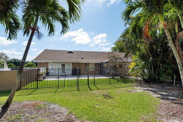 921 Bayberry Point Dr 0, Plantation, FL 33324