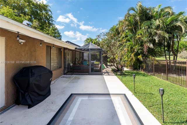 921 Bayberry Point Dr 0, Plantation, FL 33324