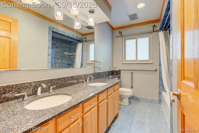 9035 Houghton Street, Livonia, MI 48150