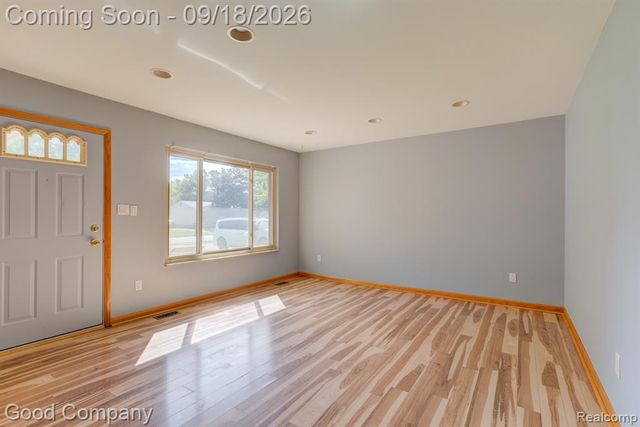 9035 Houghton Street, Livonia, MI 48150