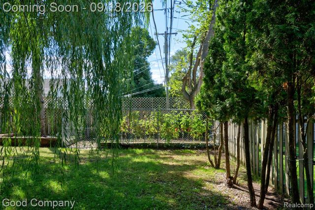 9035 Houghton Street, Livonia, MI 48150