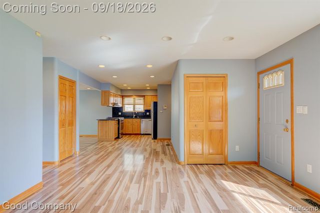 9035 Houghton Street, Livonia, MI 48150