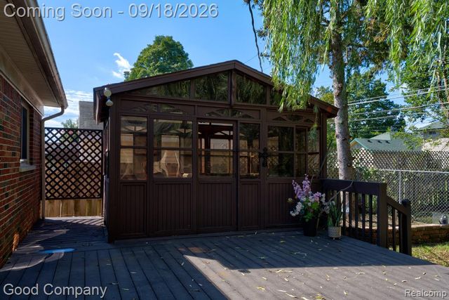 9035 Houghton Street, Livonia, MI 48150
