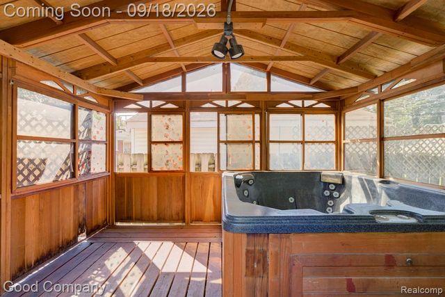 9035 Houghton Street, Livonia, MI 48150