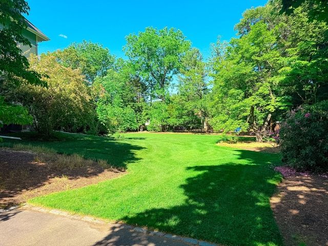 209 Bacon St 1, Natick, MA 01760