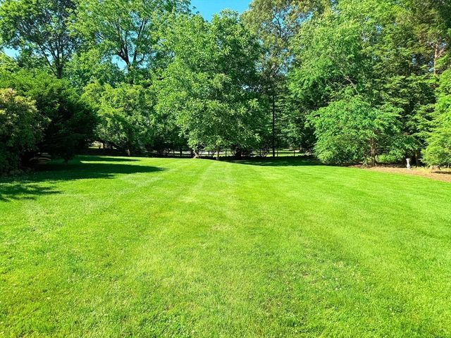 209 Bacon St 1, Natick, MA 01760
