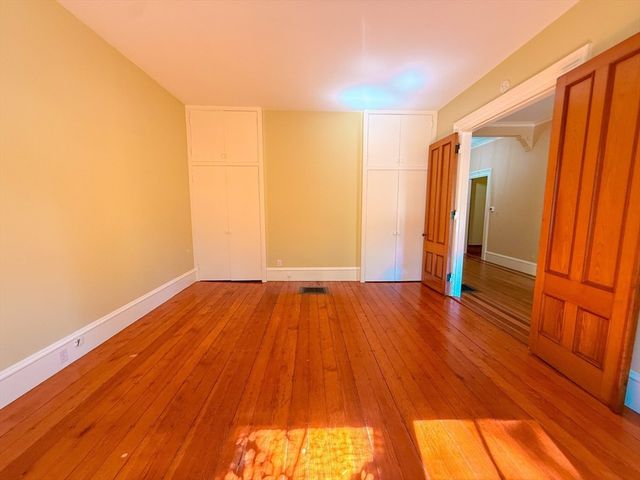 209 Bacon St 1, Natick, MA 01760