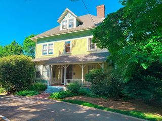 209 Bacon St 1, Natick, MA 01760