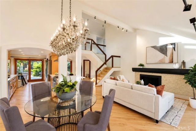 28 Cambridge, Irvine, CA 92620