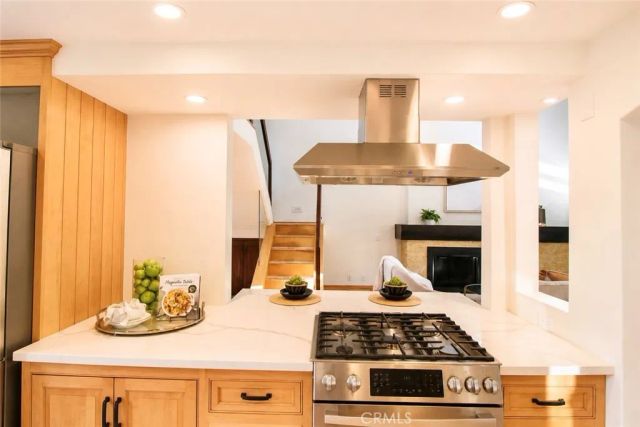 28 Cambridge, Irvine, CA 92620
